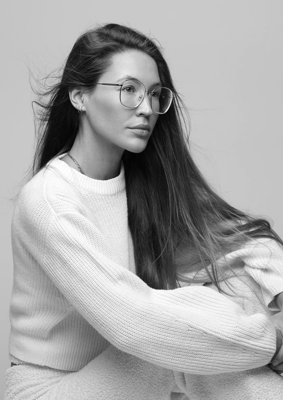 Model | Home | Sandrine Appel